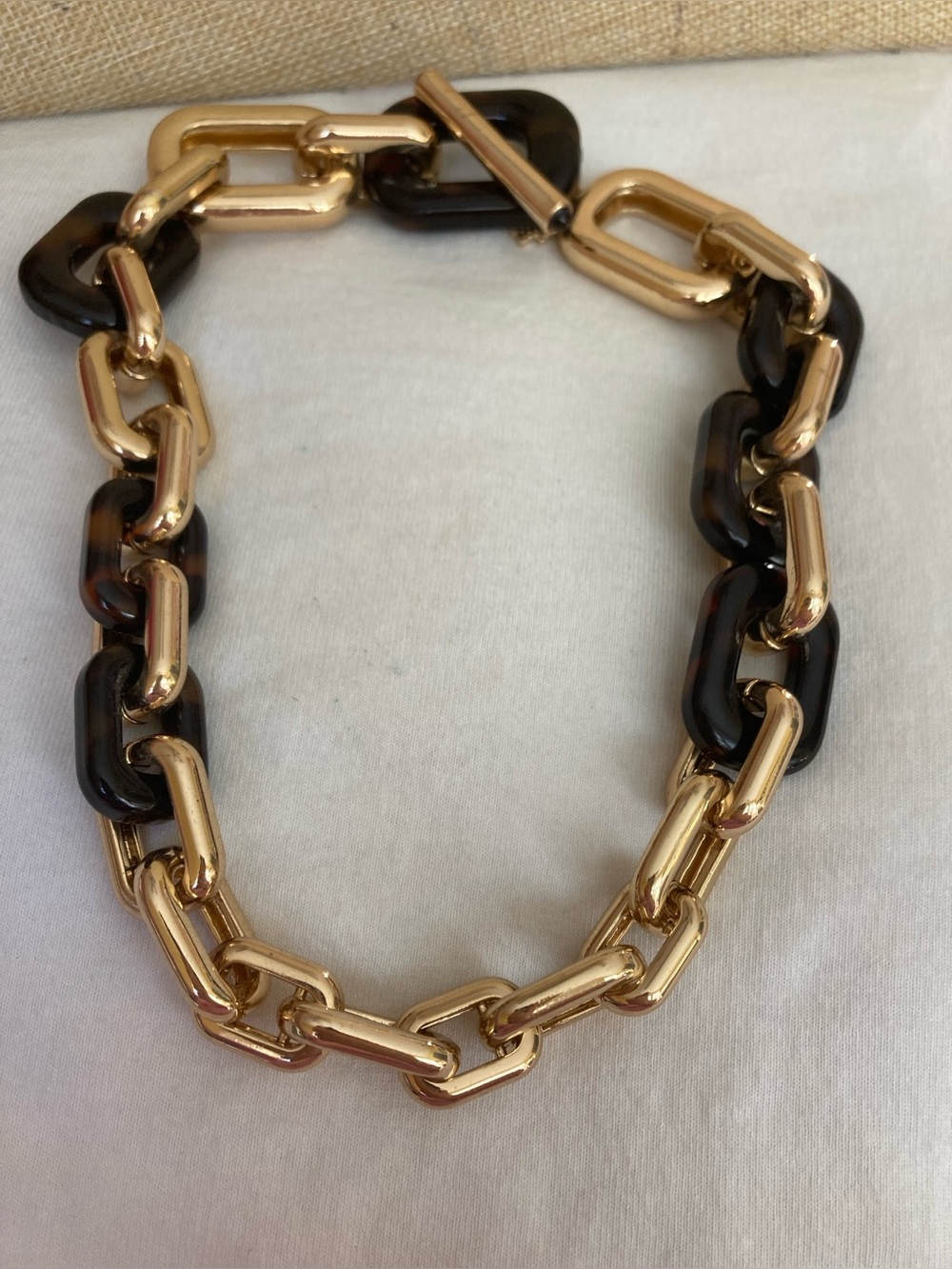 Faux Tortoise and Chunky Gold Tone Link Ann Taylor Necklace